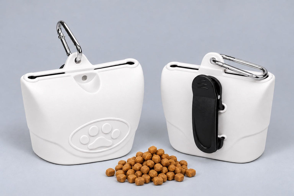 ZippyTreat™ silicone dog treat pouch with metal carabiner and waist clip, front and back Main image
